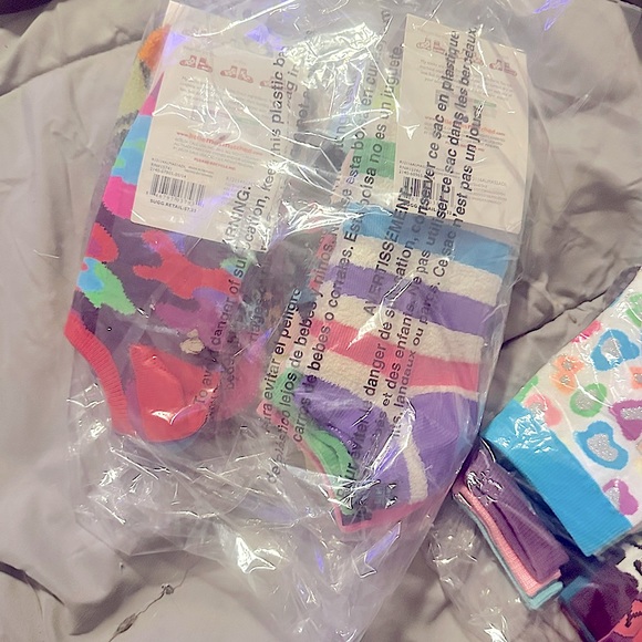 Listings Reserved - Picture 8 of 11